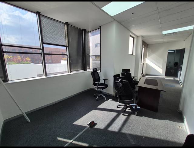 331M² OFFICE TO LET IN RIVONIA